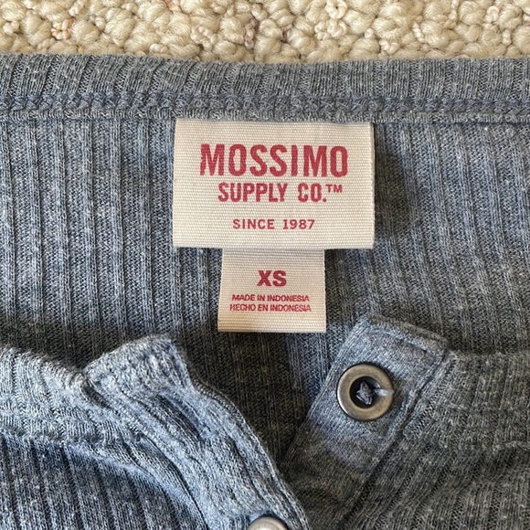Mossimo tight long sleeve shirt, gray, XS - Picture 3 of 3